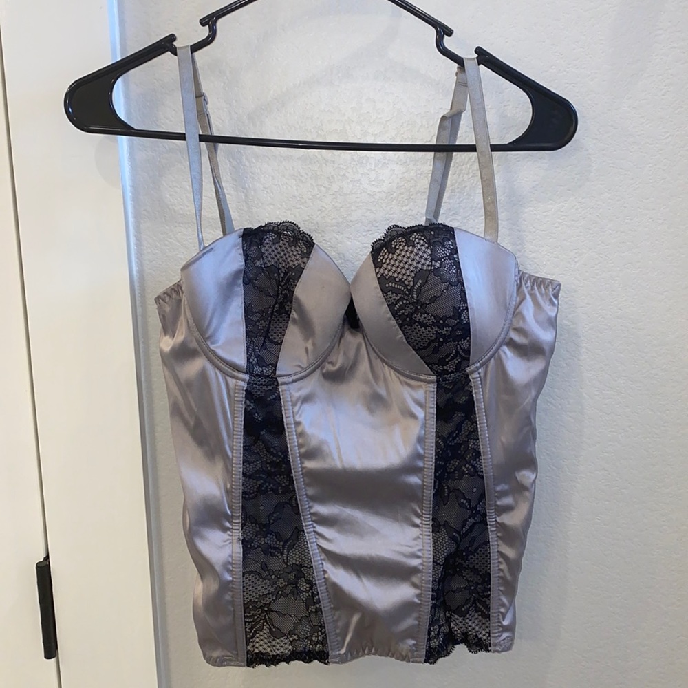 GUC Silver Lace Bustier Lingerie Corset Top Frederick’s of Hollywood Size 36